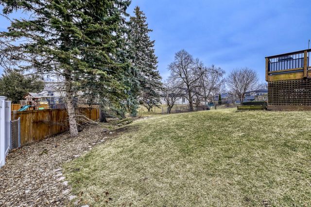 4175 Victoria Drive, Hoffman Estates, IL 60192