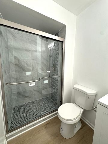 10S241 Wallace Drive, Downers Grove, IL 60516