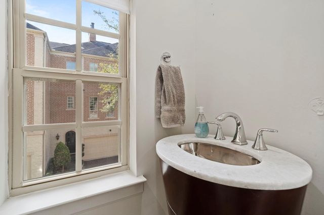 2174 Briarglen Drive, Houston, TX 77027