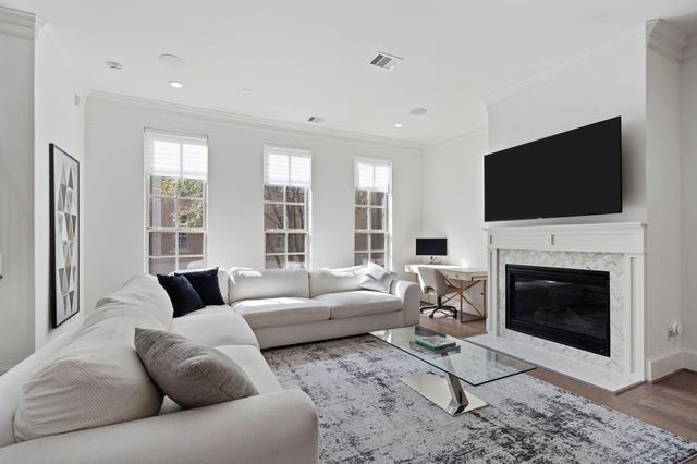 2174 Briarglen Drive, Houston, TX 77027