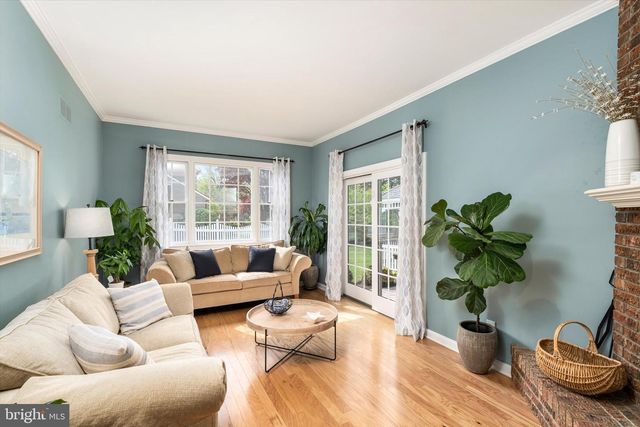 9 HOLLY LN, Lawrenceville, NJ 08648
