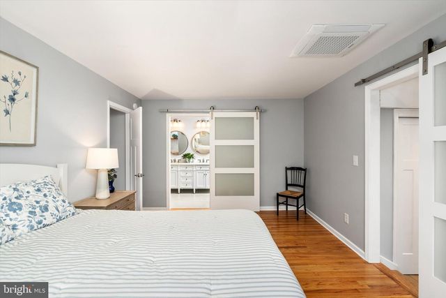9 HOLLY LN, Lawrenceville, NJ 08648