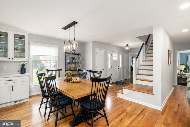 9 HOLLY LN, Lawrenceville, NJ 08648