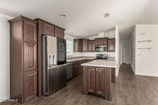 10810 N 91st Avenue 123, Peoria, AZ 85345