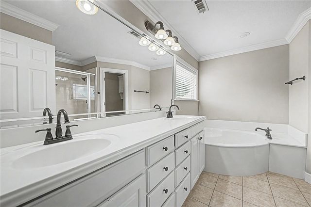 6675 W Valley View Road, Rogers, AR 72758