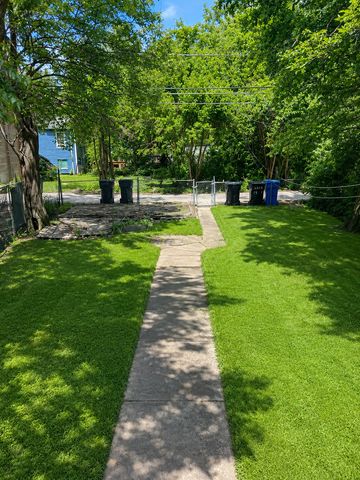 2848 E 79th Street, Chicago, IL 60649