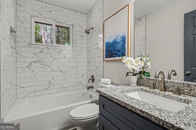 577 Simone Way, Stone Mountain, GA 30087