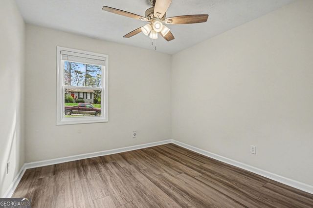 577 Simone Way, Stone Mountain, GA 30087