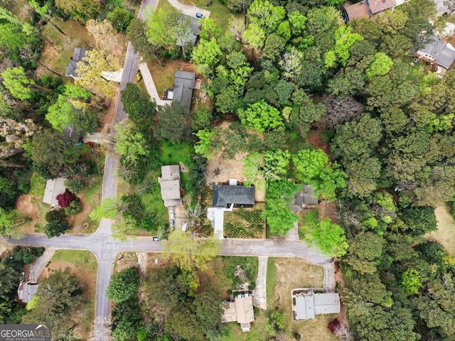 577 Simone Way, Stone Mountain, GA 30087