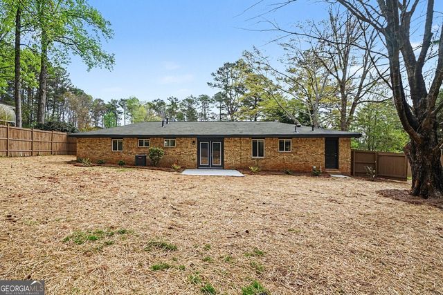 577 Simone Way, Stone Mountain, GA 30087