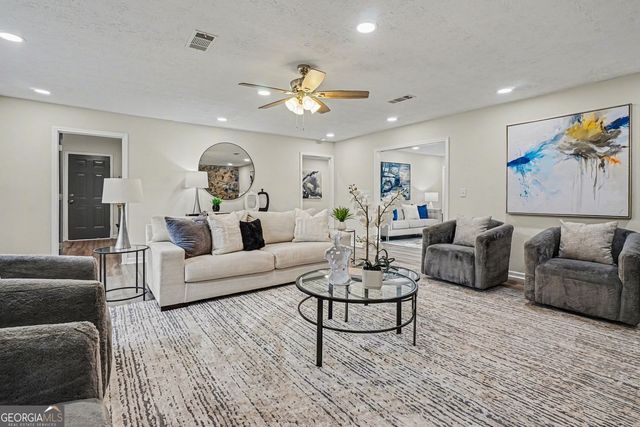 577 Simone Way, Stone Mountain, GA 30087