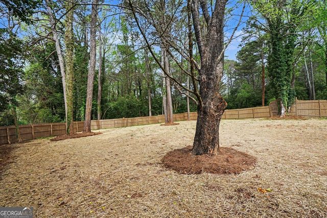 577 Simone Way, Stone Mountain, GA 30087