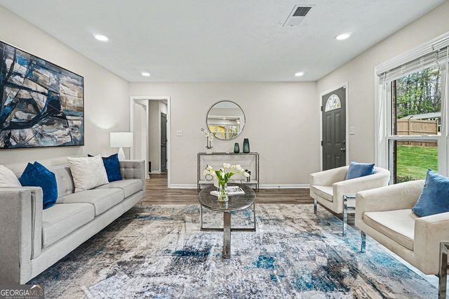 577 Simone Way, Stone Mountain, GA 30087