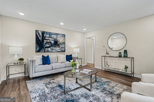 577 Simone Way, Stone Mountain, GA 30087