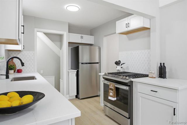 18657 Audette Street, Dearborn, MI 48124