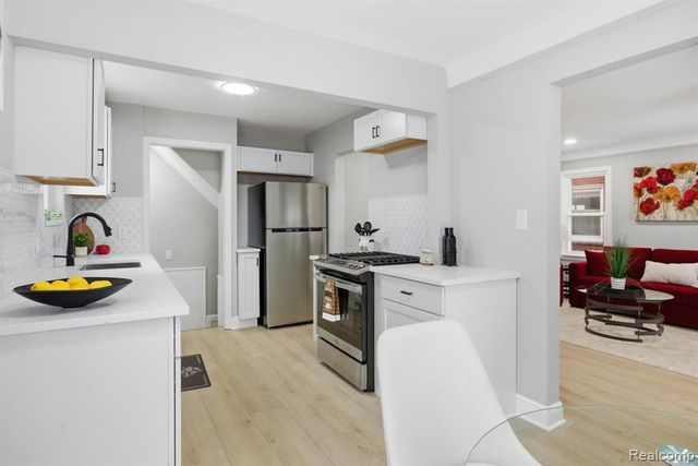 18657 Audette Street, Dearborn, MI 48124