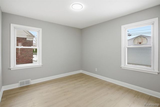 18657 Audette Street, Dearborn, MI 48124