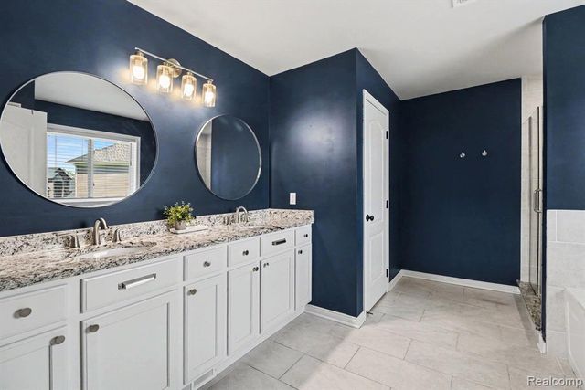 5531 Morgan Lake Drive, Clarkston, MI 48348