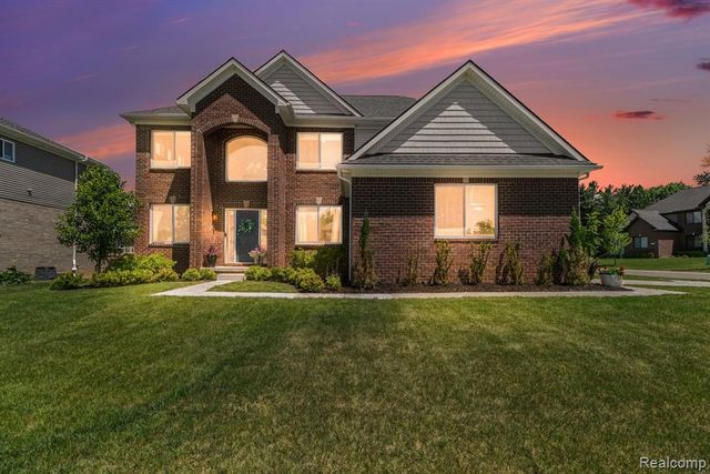 5531 Morgan Lake Drive, Clarkston, MI 48348