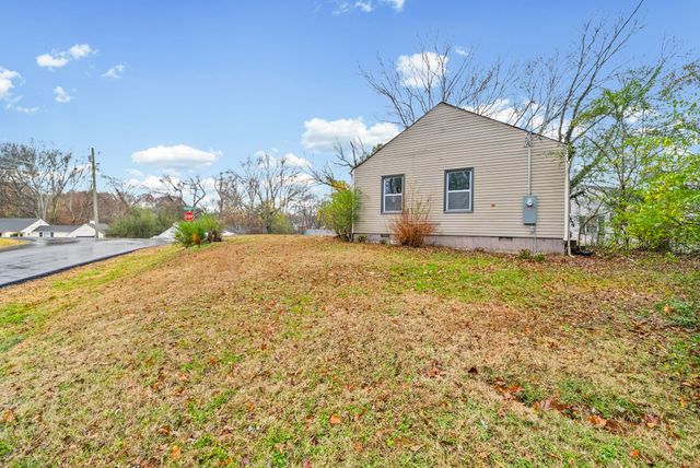 715 McGraw St, Clarksville, TN 37040