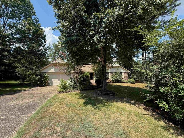 10 Twin Pine Place, Little Rock, AR 72210