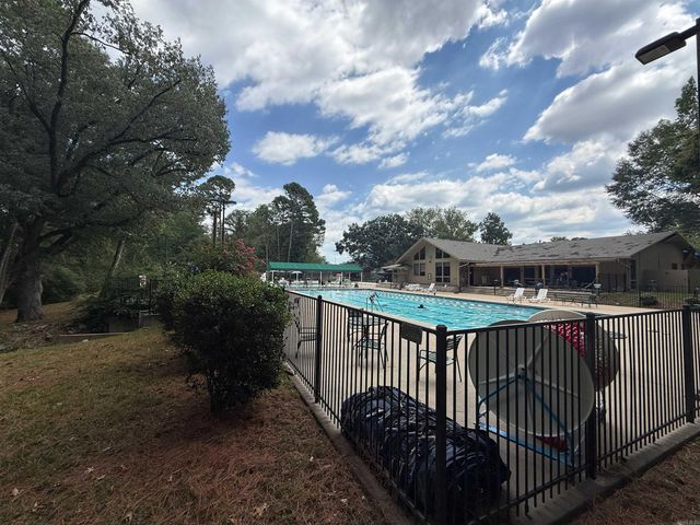 10 Twin Pine Place, Little Rock, AR 72210