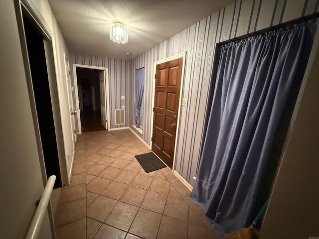 10 Twin Pine Place, Little Rock, AR 72210