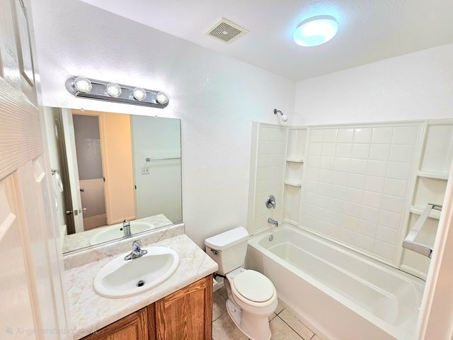 211 Yellowstone Street, Tulare, CA 93274