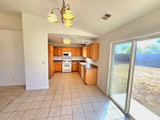 211 Yellowstone Street, Tulare, CA 93274