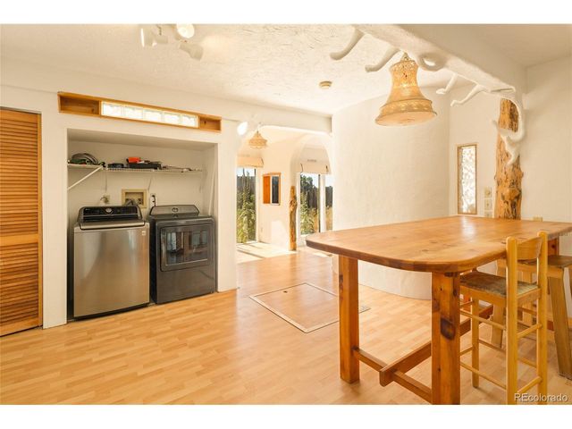 427 S Hemlock St, Crestone, CO 81131