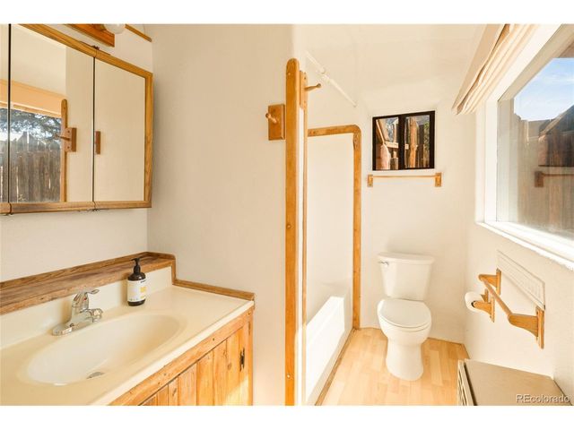 427 S Hemlock St, Crestone, CO 81131