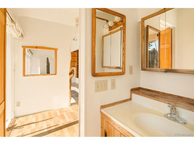 427 S Hemlock St, Crestone, CO 81131