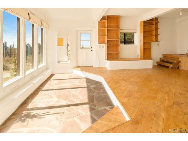 427 S Hemlock St, Crestone, CO 81131