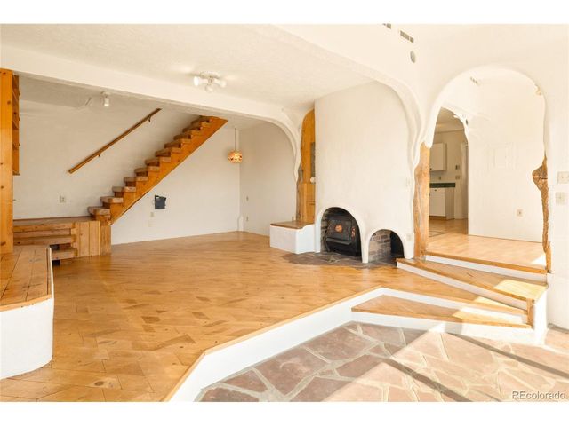 427 S Hemlock St, Crestone, CO 81131