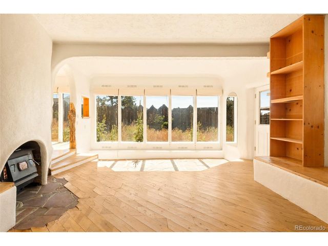 427 S Hemlock St, Crestone, CO 81131