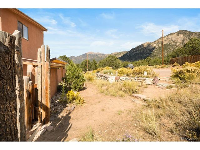 427 S Hemlock St, Crestone, CO 81131