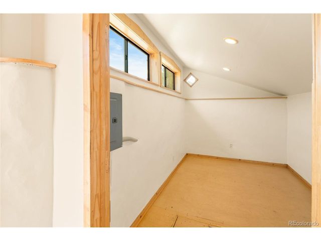 427 S Hemlock St, Crestone, CO 81131