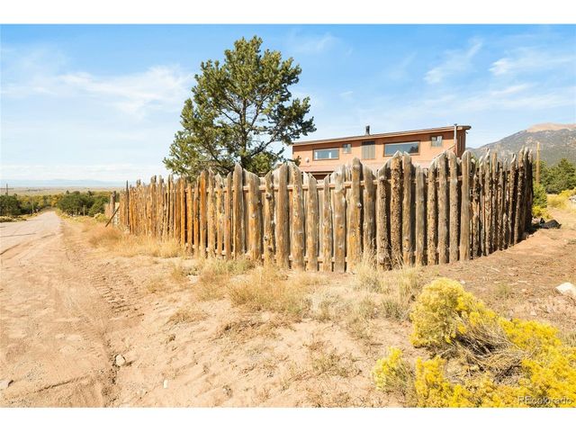 427 S Hemlock St, Crestone, CO 81131