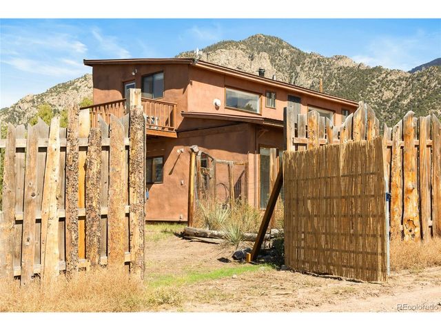 427 S Hemlock St, Crestone, CO 81131