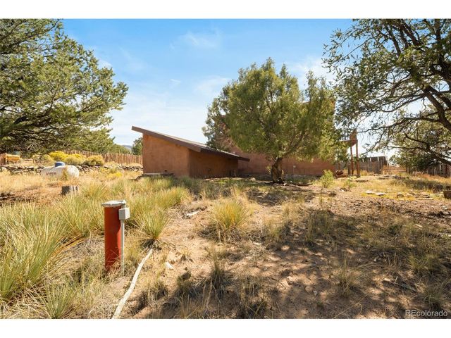 427 S Hemlock St, Crestone, CO 81131
