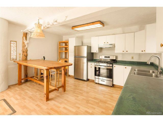 427 S Hemlock St, Crestone, CO 81131