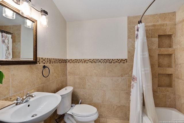 431 Irvington Dr, San Antonio, TX 78209
