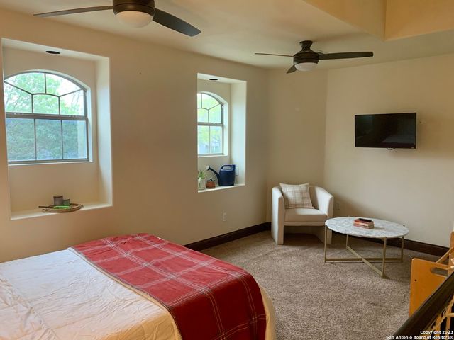 431 Irvington Dr, San Antonio, TX 78209