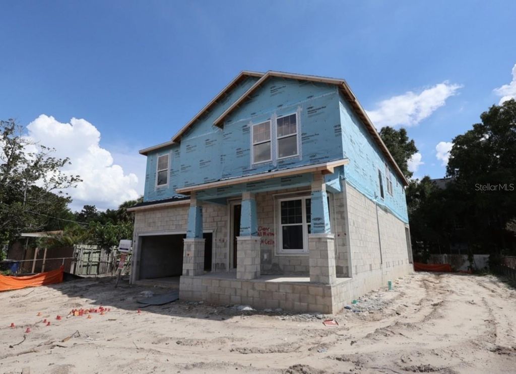 Image 2 of property listing at 2926 W ELLIS DRIVE, Tampa, FL 33611