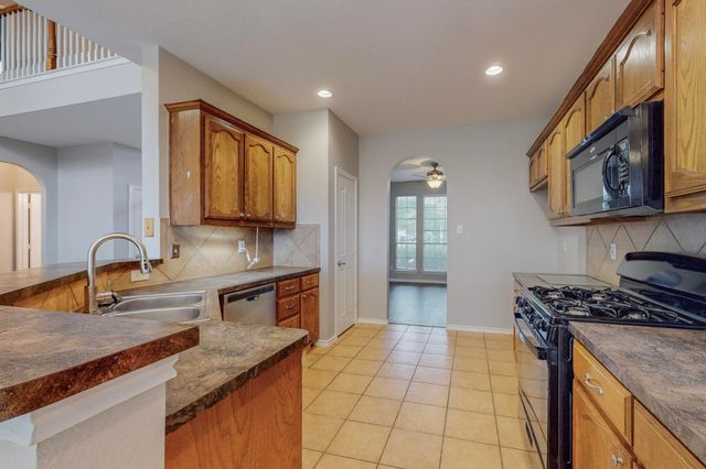 4134 Petersburg Drive, Fort Worth, TX 76244