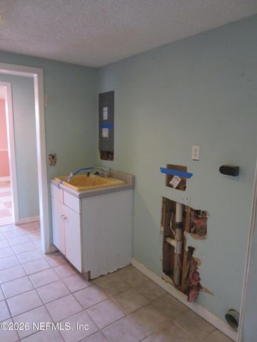 5479 HARDEN Avenue, Orange Park, FL 32065