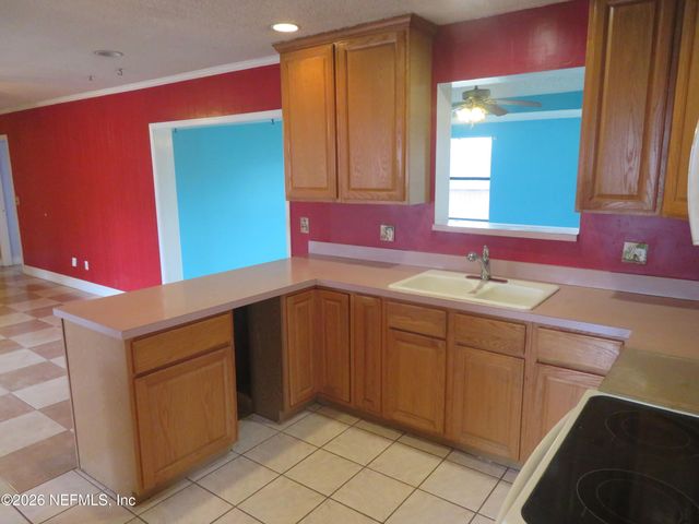 5479 HARDEN Avenue, Orange Park, FL 32065