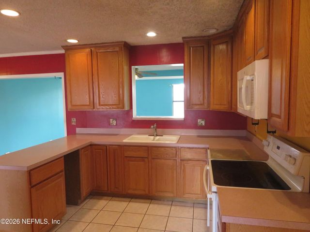 5479 HARDEN Avenue, Orange Park, FL 32065