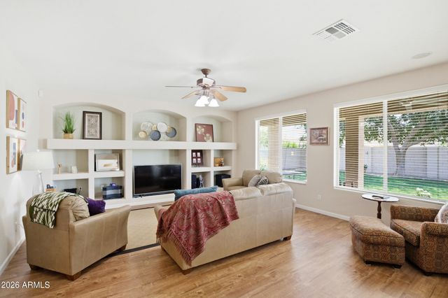 6968 S WILSON Drive, Chandler, AZ 85249