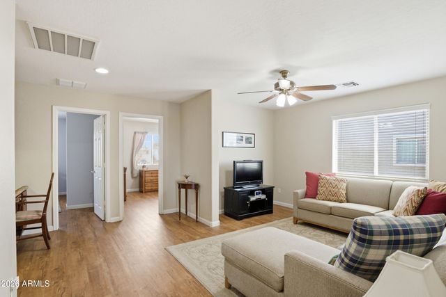 6968 S WILSON Drive, Chandler, AZ 85249